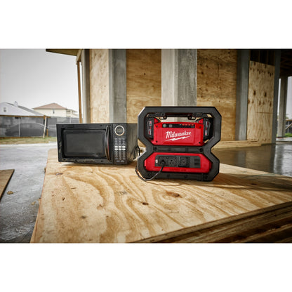 M18™ CARRY-ON™ 3600W/1800W Power Supply