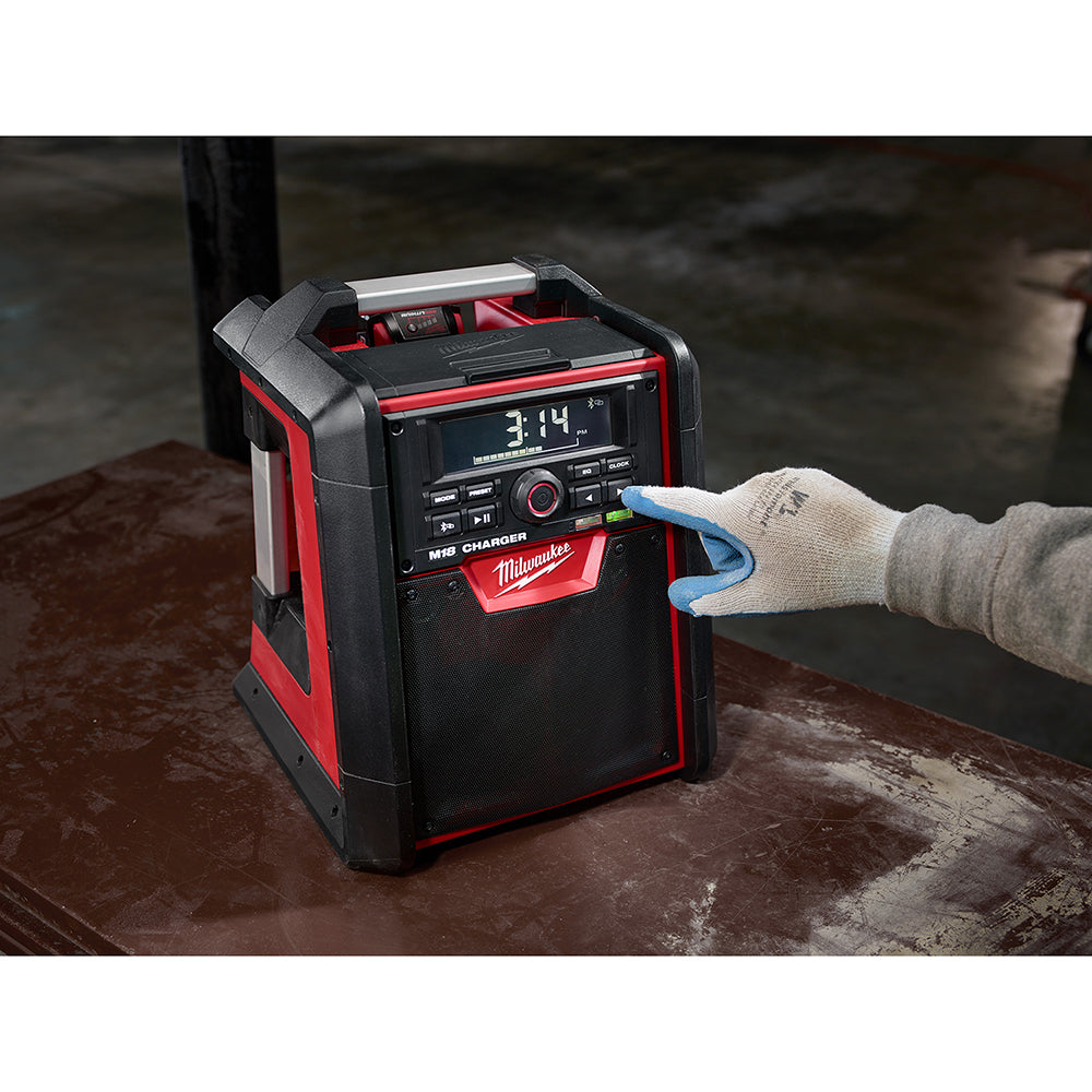 M18™ Jobsite Radio/Charger