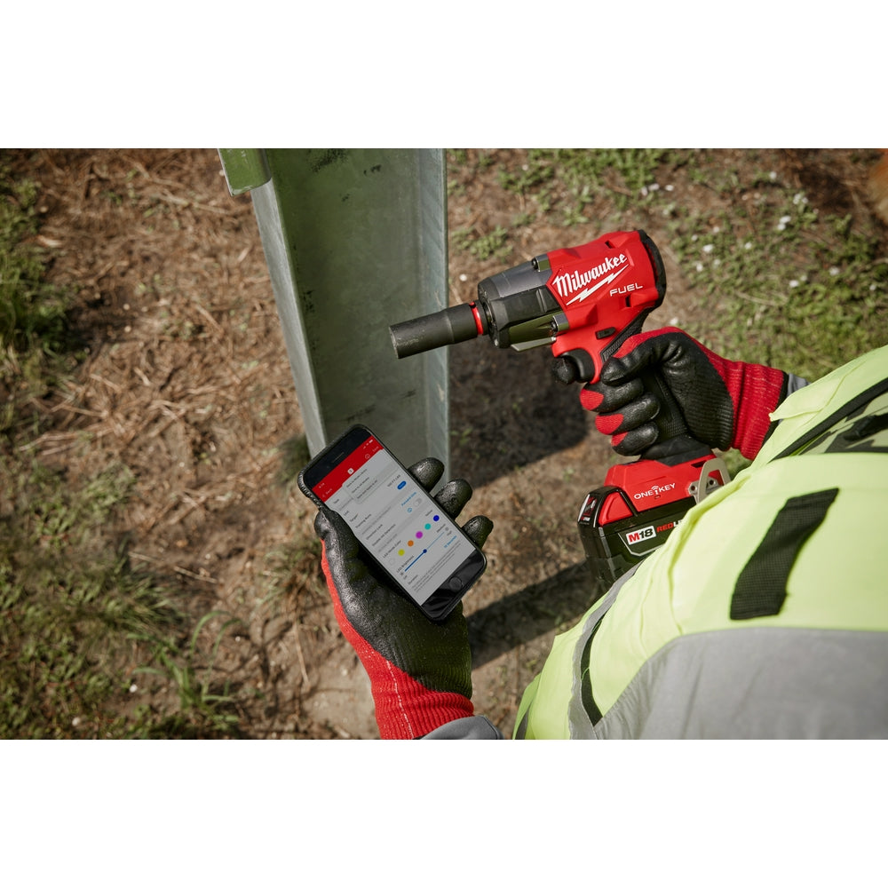M18 FUEL™ 1/2" Controlled Mid-Torque Impact Wrench