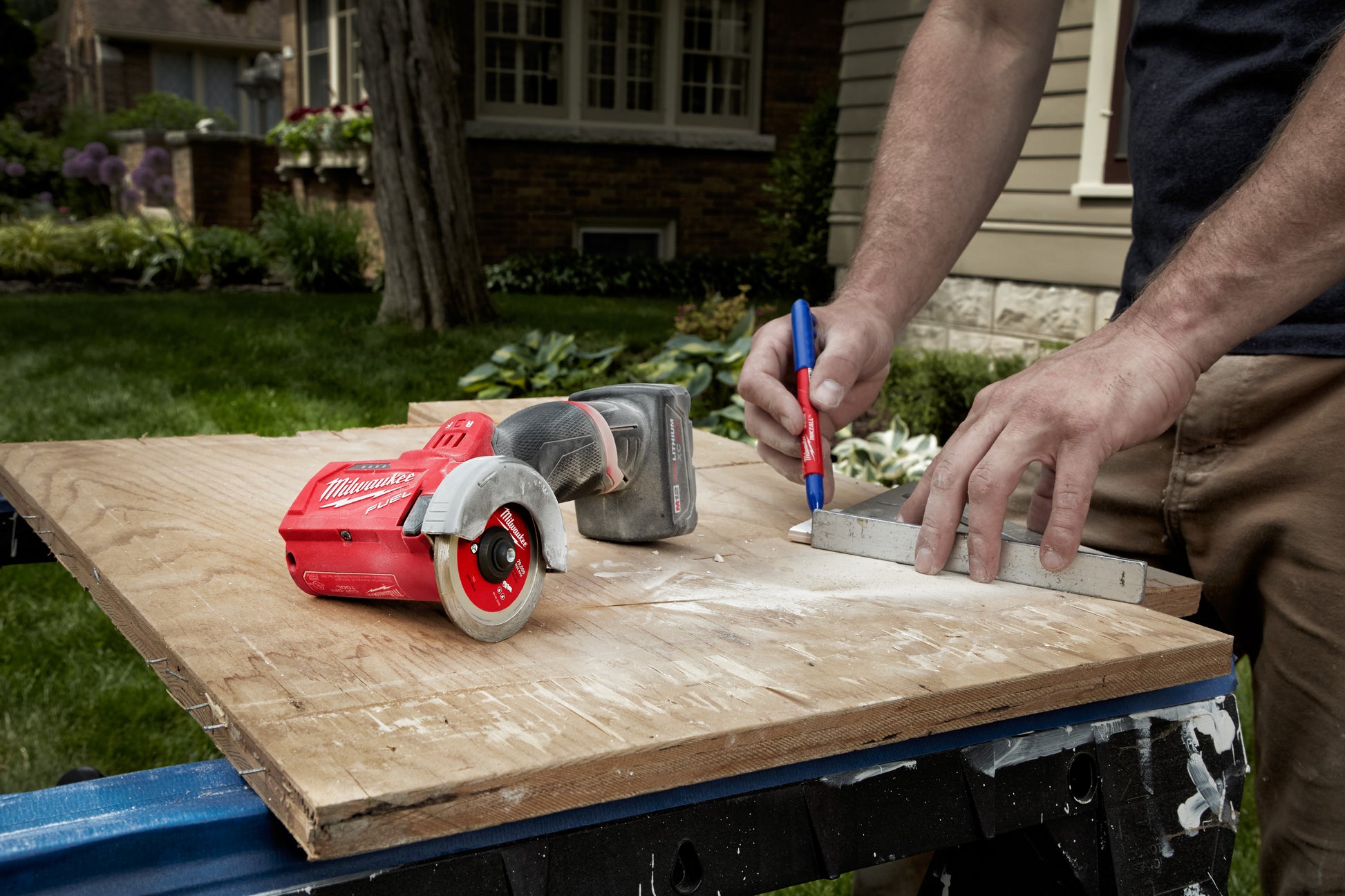 M12 FUEL™ 3 in. Compact Cut Off Tool Kit