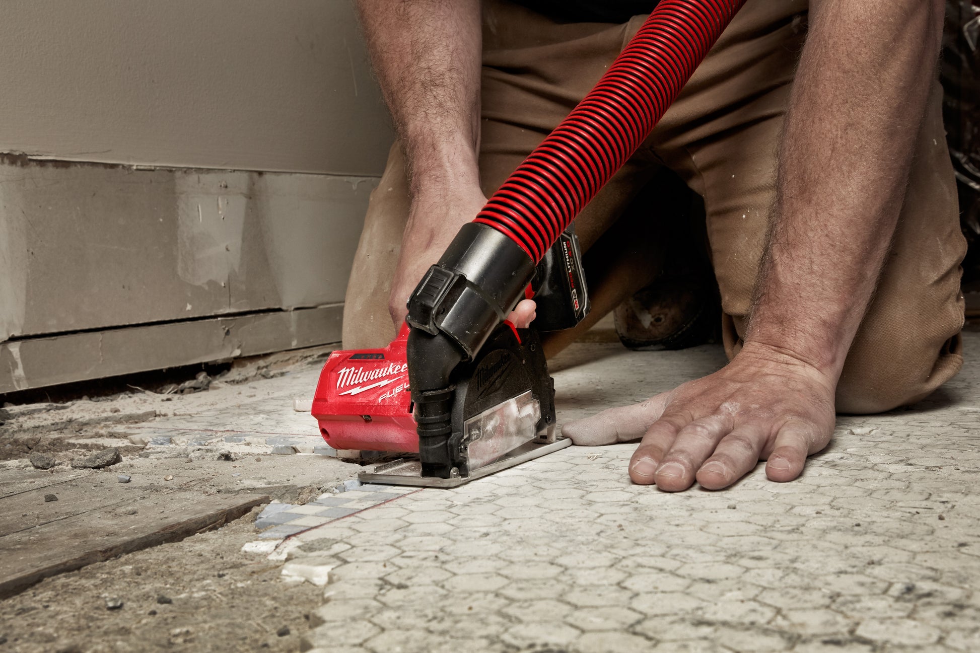 M12 FUEL™ 3 in. Compact Cut Off Tool Kit