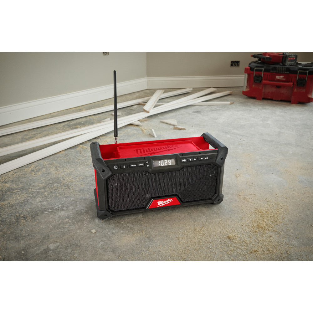 M18™ Bluetooth® Jobsite Radio