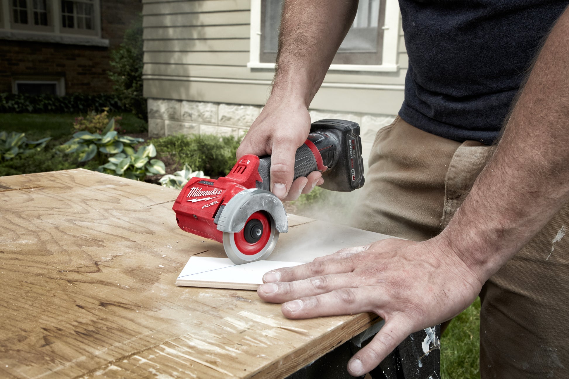 M12 FUEL™ 3 in. Compact Cut Off Tool Kit