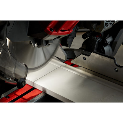 M18 FUEL™ 7-1/4 in. Dual Bevel Sliding Compound Miter Saw Kit