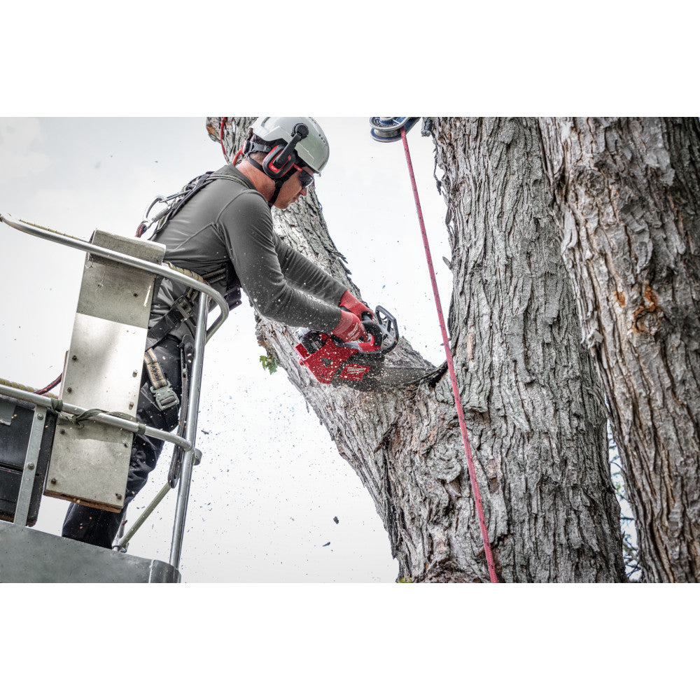 M18 FUEL™ 14" Top Handle Chainsaw 2 Battery Kit