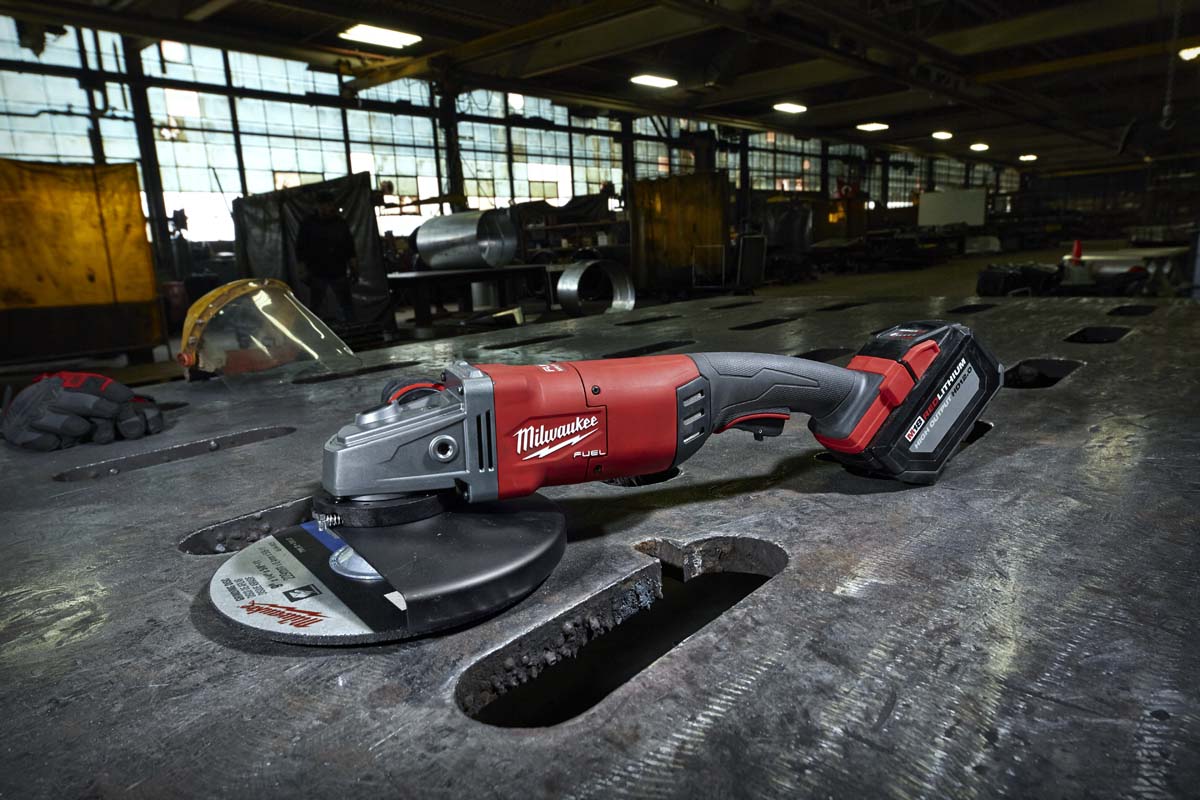 M18 FUEL™ 7 in. / 9 in. Large Angle Grinder