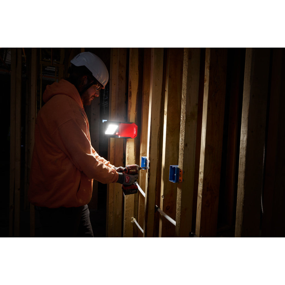 M18™ ROVER™ Clamping Flood Light